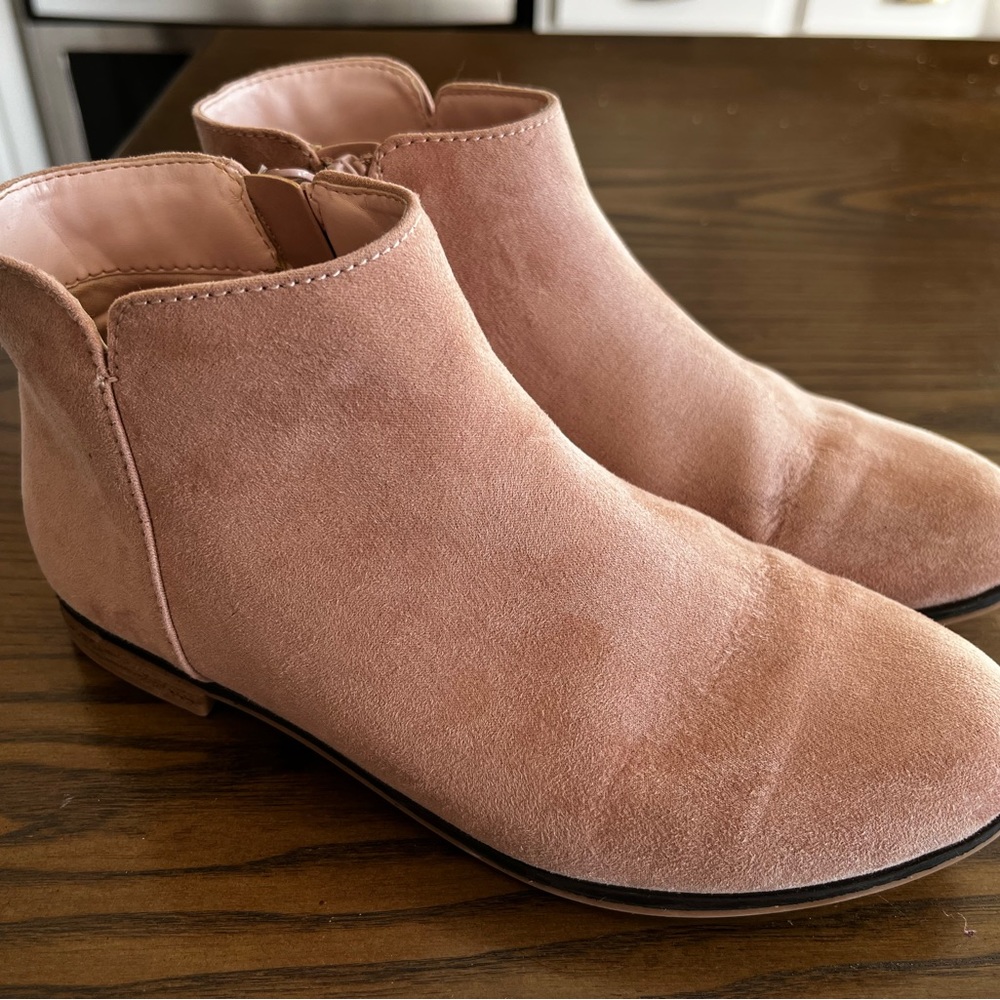 Girls boots from Target. Size 4 (older girls)